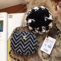 Best 1:1 Chanel Houndstooth Wave Tweed 19 Clutch with Chain & Coin Purse AP0986 White/Black 2019 Collection AQ03743