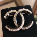 Chanel Pearls CC Brooch Black/Gold/White 2019 Collection AQ03714