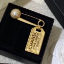 Fake Chanel Pearl Metal Tag Brooch AB3169 White/Gold 2019 Collection AQ00645