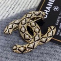 Imitation Chanel Quilted CC Pearls Brooch Gold/Black/White 2019 Collection AQ02603