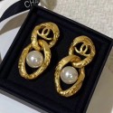 Imitation Chanel Twist Metal Pearl Short Earrings AB3149 2019 Collection AQ03224