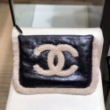 Replica AAA Chanel Shiny Crumpled Sheepskin and Shearling Sheepskin Clutch Beige/Black 2019 Collection AQ04005