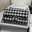 Replica Cheap Chanel Houndstooth Tweed Medium Flap Bag Black/White 2019 Collection AQ03578
