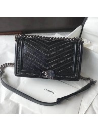 Chanel Crumpled Calfskin Medium Boy Chanel Bag A67086 Black 2018(Silver-Tone Metal) AQ02635