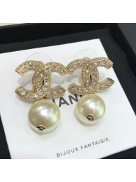 Chanel Crystal CC pearl Short Earrings 01 2020 Collection AQ01832