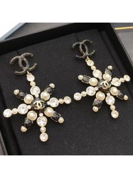 Fashion Copy Chanel Crystal and Pearl Snowflake Short Earrings AB2323 White/Black 2019 Collection AQ02491