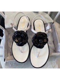 High Imitation Chanel Lambskin Classic Camellia Thong Sandals White/Black 2020 Collection AQ02839