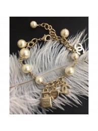 Imitation Chanel Bottle Pearl Bracelet Gold/White 2018 AQ02718