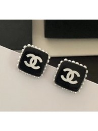 Knockoff Chanel Resin Pearl Square Stud Earrings Black/Pearly White 2018 AQ02767