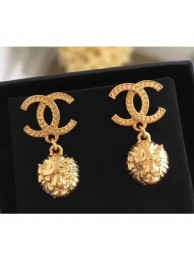 Knockoff Chanel Vintage Short Earrings with Tiger Head Pendant Gold 2018 AQ03339