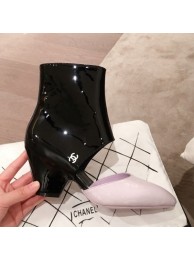 Replica Chanel Patent Calfskin Mary Jane Open Ankle Short Boots G35431 Light Purple/Black 2020 Collection AQ03647