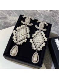 Replica Chanel Pearl Long Earrings AB2276 White/Silver 2019 Collection AQ01558