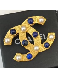 Replica Chanel Vintage Metal Stones CC Brooch Gold/Blue/Pearly White 2019 Collection AQ04063