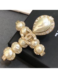 Replica High Quality Chanel Pearl Crystal Cross Brooch 2019 Collection AQ02009